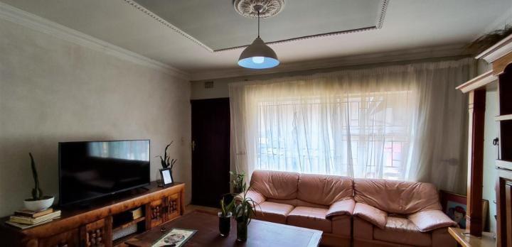 5 Bedroom Property for Sale in Roodekop Gauteng