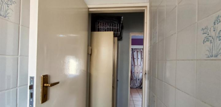 5 Bedroom Property for Sale in Roodekop Gauteng