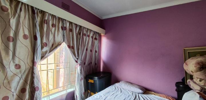5 Bedroom Property for Sale in Roodekop Gauteng