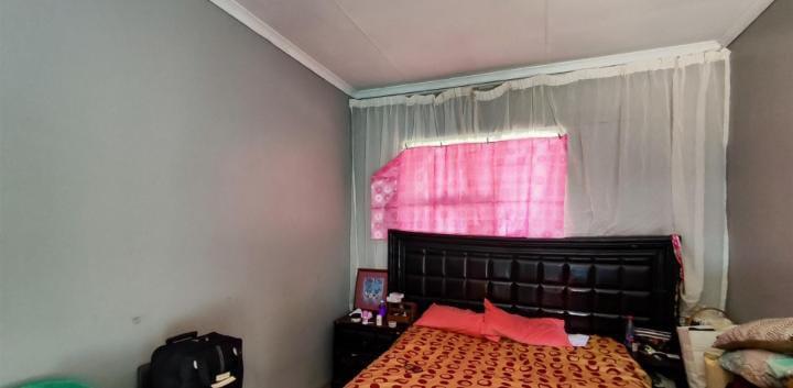 5 Bedroom Property for Sale in Roodekop Gauteng