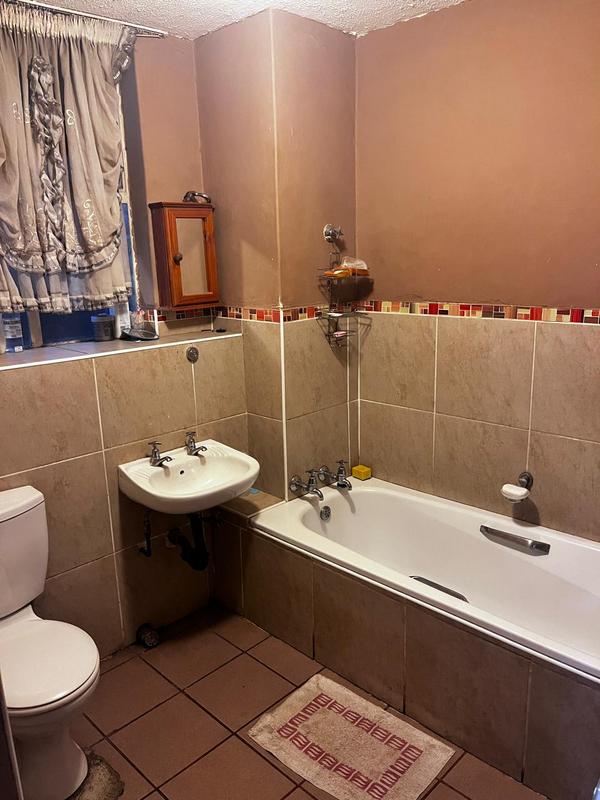 2 Bedroom Property for Sale in Pretoria North Gauteng