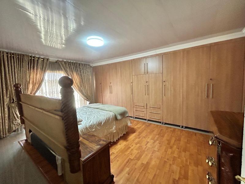 3 Bedroom Property for Sale in Dunnottar Gauteng