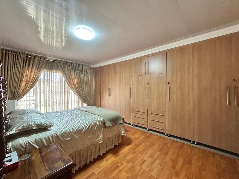 3 Bedroom Property for Sale in Dunnottar Gauteng