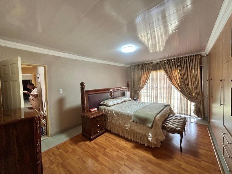 3 Bedroom Property for Sale in Dunnottar Gauteng