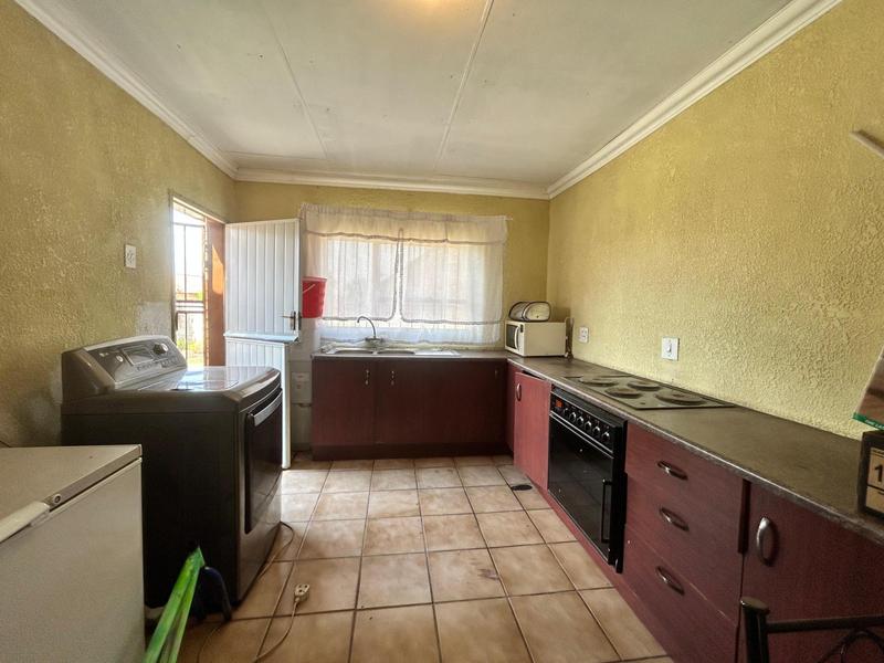 3 Bedroom Property for Sale in Dunnottar Gauteng