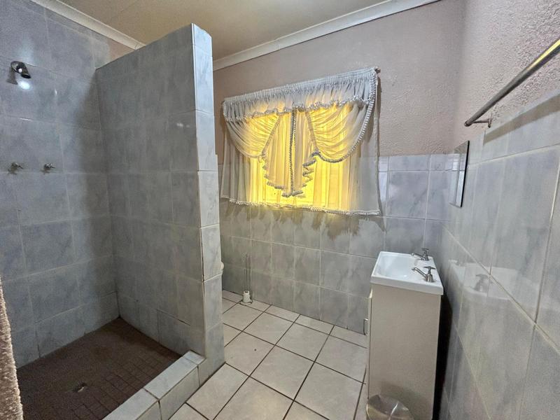 3 Bedroom Property for Sale in Dunnottar Gauteng