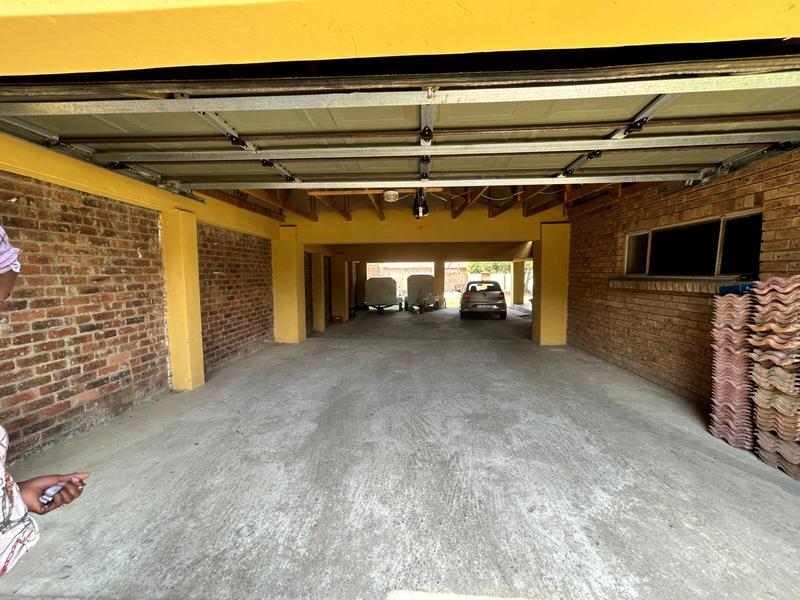 3 Bedroom Property for Sale in Dunnottar Gauteng