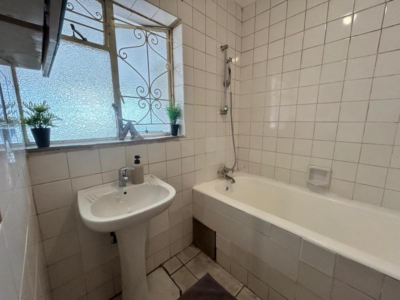 4 Bedroom Property for Sale in Crown Gardens Gauteng