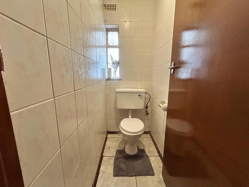 4 Bedroom Property for Sale in Crown Gardens Gauteng