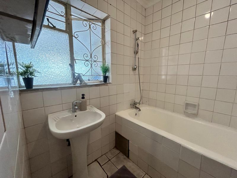 4 Bedroom Property for Sale in Crown Gardens Gauteng