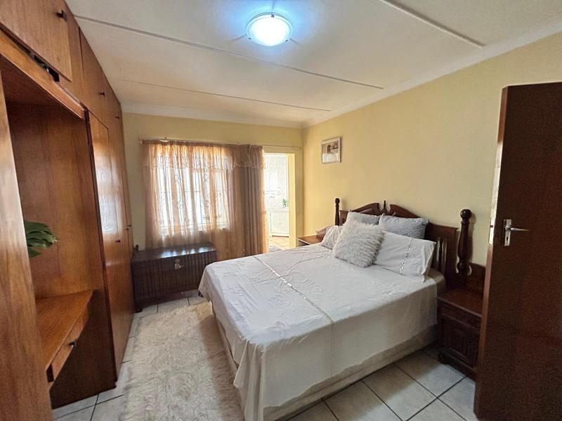 4 Bedroom Property for Sale in Crown Gardens Gauteng