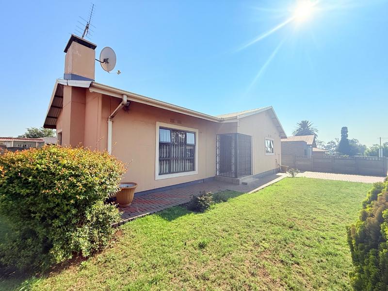 3 Bedroom Property for Sale in Vanderbijlpark CW 4 Gauteng