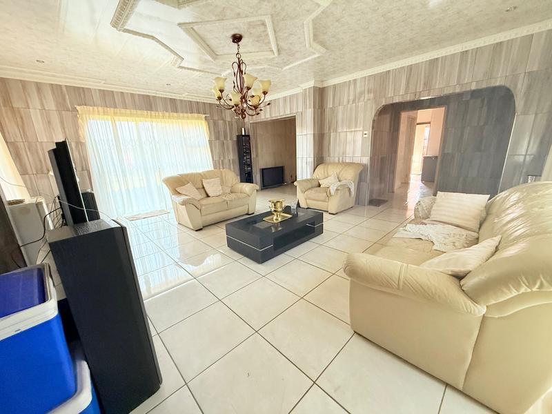 3 Bedroom Property for Sale in Vanderbijlpark CW 4 Gauteng