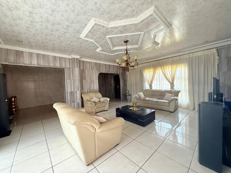 3 Bedroom Property for Sale in Vanderbijlpark CW 4 Gauteng