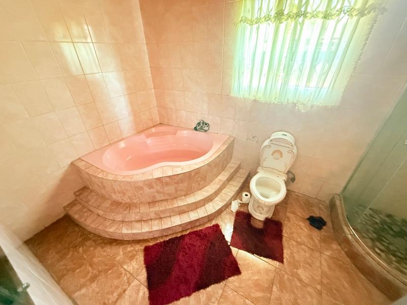 3 Bedroom Property for Sale in Vanderbijlpark CW 4 Gauteng