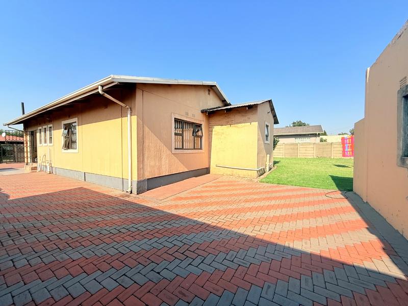3 Bedroom Property for Sale in Vanderbijlpark CW 4 Gauteng