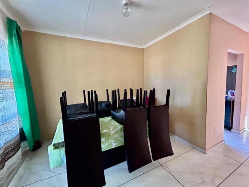 6 Bedroom Property for Sale in Vanderbijlpark Cw 6 Gauteng