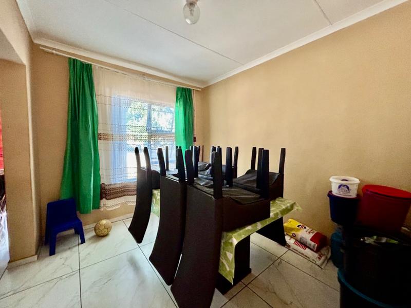 6 Bedroom Property for Sale in Vanderbijlpark Cw 6 Gauteng
