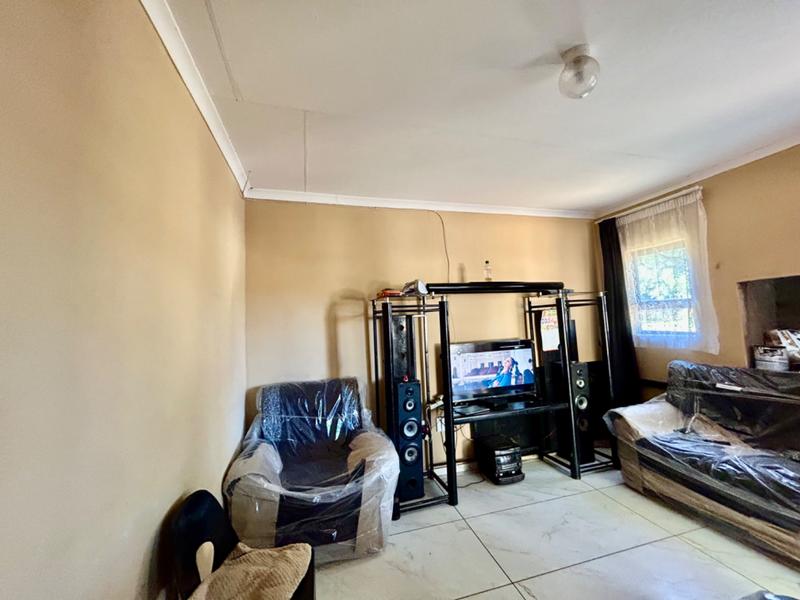 6 Bedroom Property for Sale in Vanderbijlpark Cw 6 Gauteng