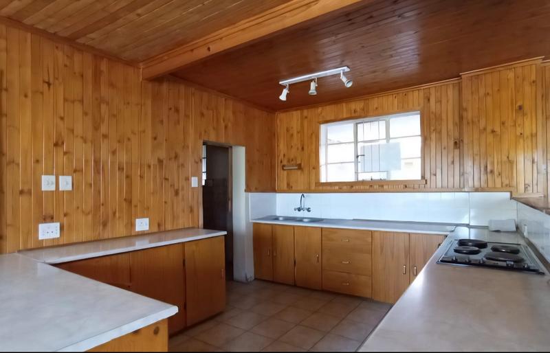 2 Bedroom Property for Sale in Towerby Gauteng