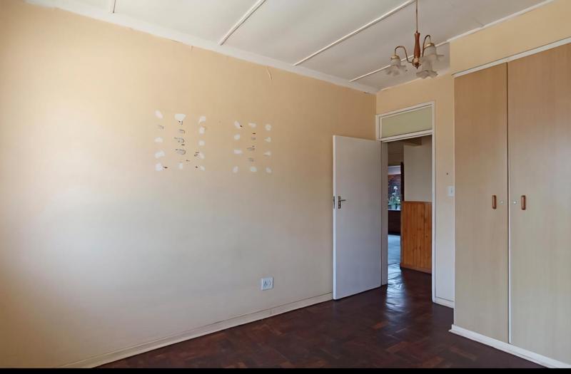 2 Bedroom Property for Sale in Towerby Gauteng