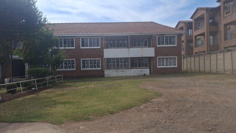 2 Bedroom Property for Sale in Towerby Gauteng