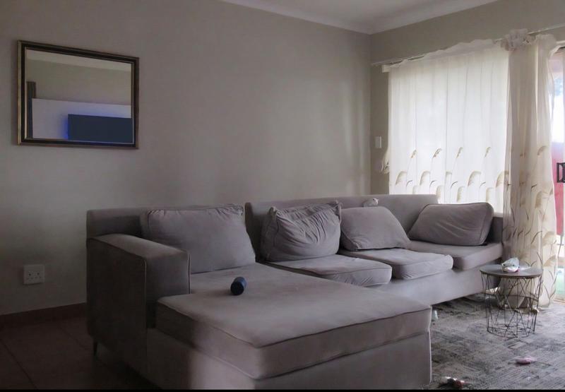 2 Bedroom Property for Sale in Towerby Gauteng