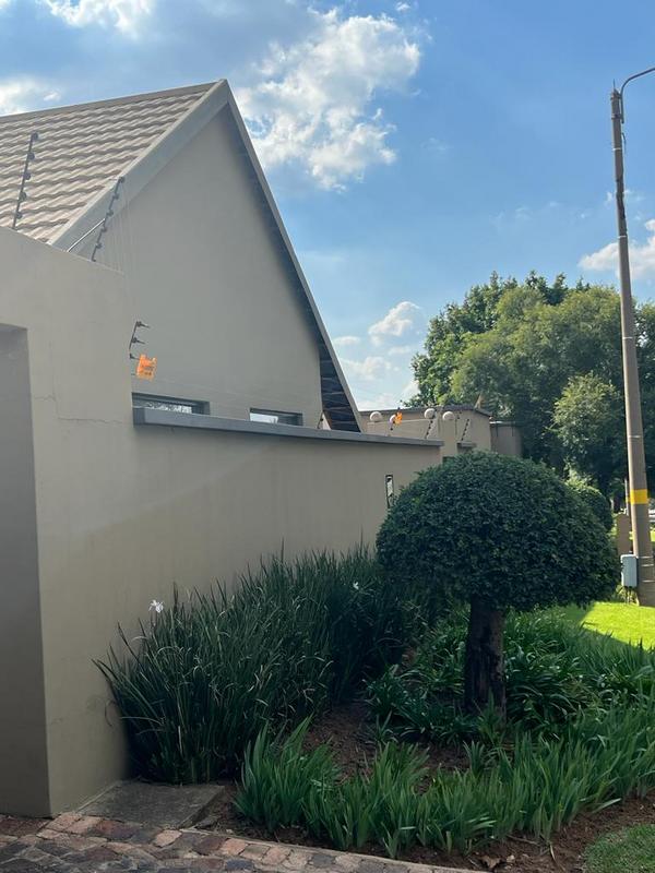 To Let 1 Bedroom Property for Rent in Edenvale Central Gauteng