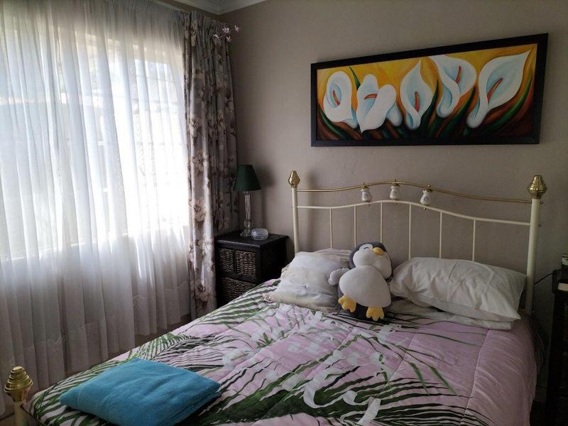 To Let 1 Bedroom Property for Rent in Edenvale Central Gauteng