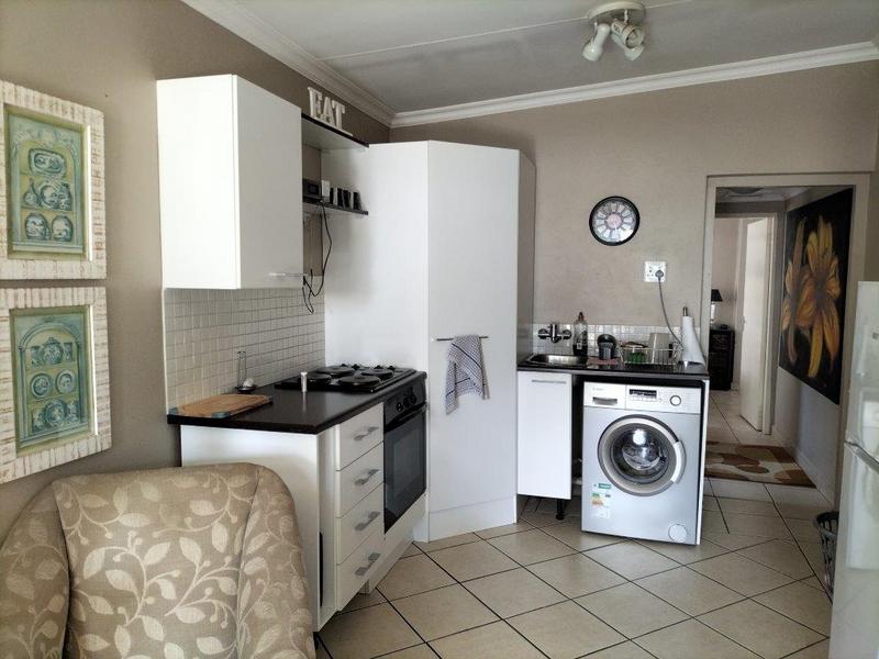 To Let 1 Bedroom Property for Rent in Edenvale Central Gauteng