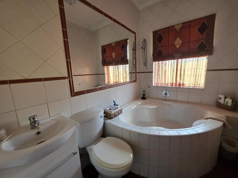 4 Bedroom Property for Sale in Freeway Park Gauteng