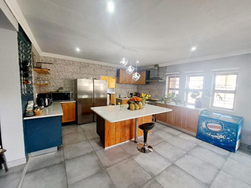 4 Bedroom Property for Sale in Heuweloord Gauteng