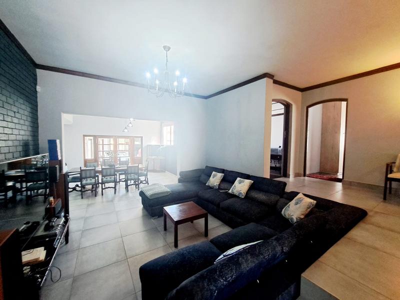 4 Bedroom Property for Sale in Heuweloord Gauteng
