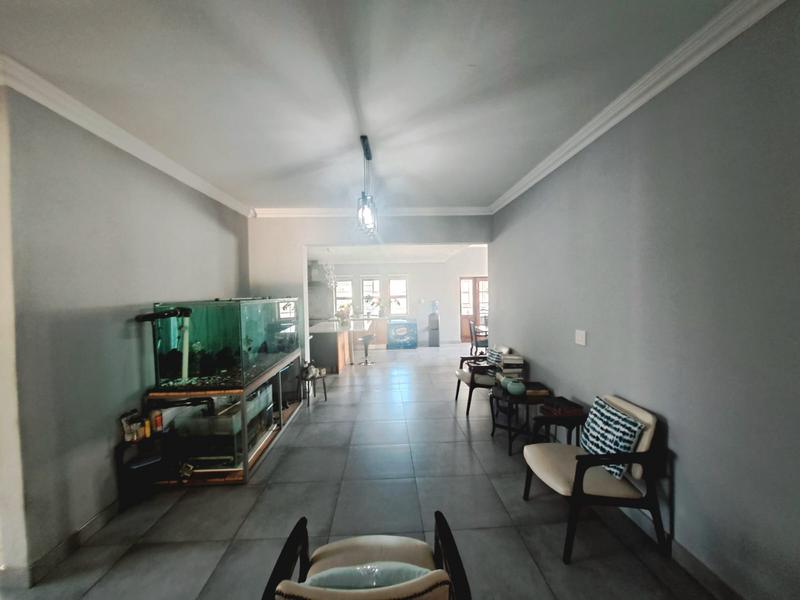 4 Bedroom Property for Sale in Heuweloord Gauteng