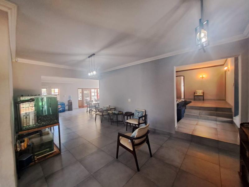 4 Bedroom Property for Sale in Heuweloord Gauteng