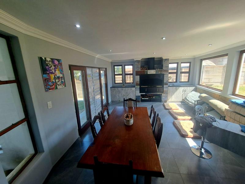 4 Bedroom Property for Sale in Heuweloord Gauteng