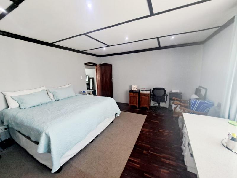 4 Bedroom Property for Sale in Heuweloord Gauteng