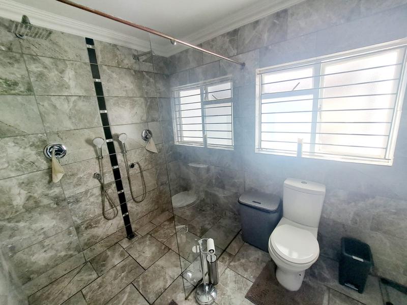 4 Bedroom Property for Sale in Heuweloord Gauteng