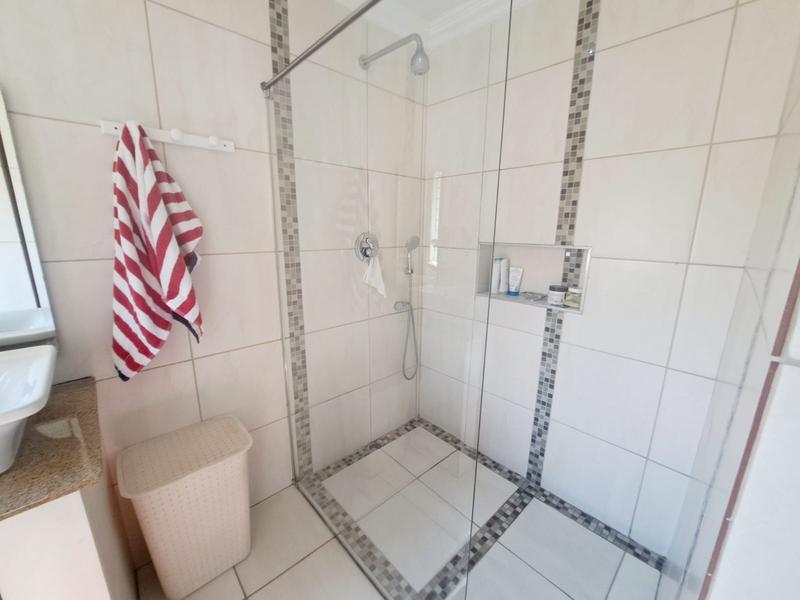 4 Bedroom Property for Sale in Heuweloord Gauteng