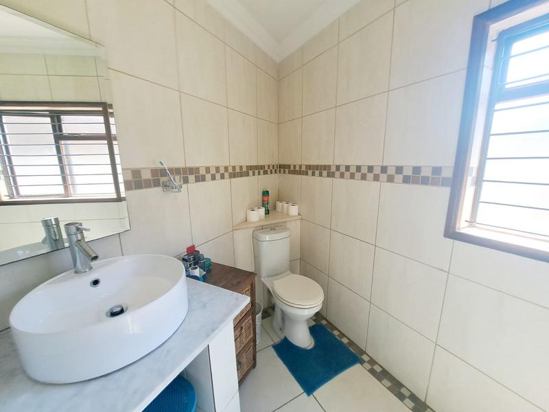 4 Bedroom Property for Sale in Heuweloord Gauteng