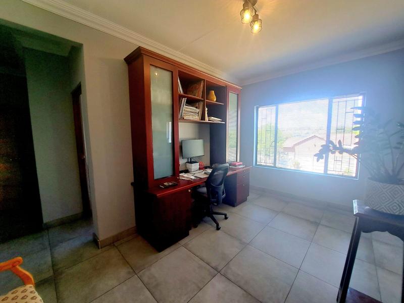 4 Bedroom Property for Sale in Heuweloord Gauteng