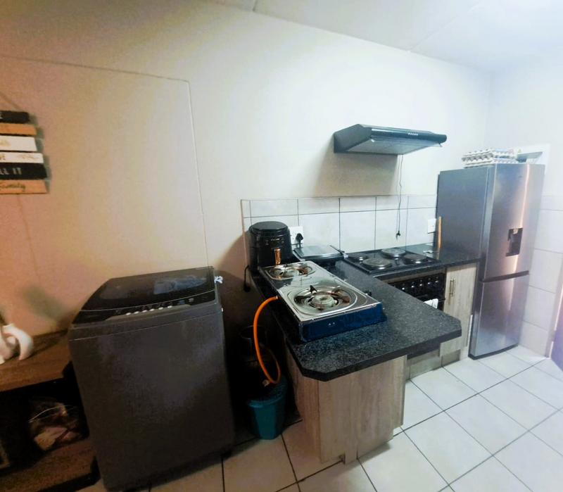 2 Bedroom Property for Sale in Heuweloord Gauteng