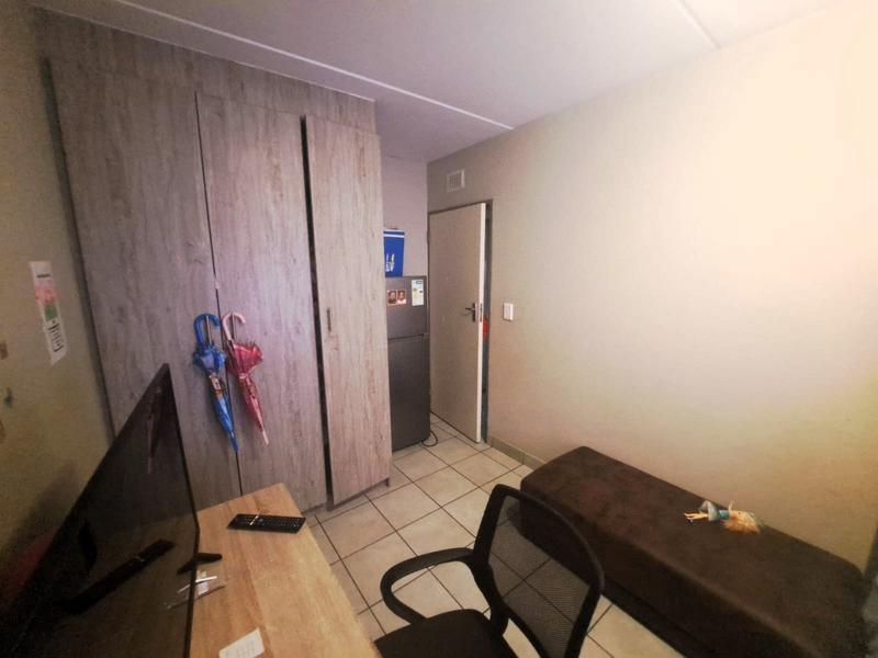 2 Bedroom Property for Sale in Heuweloord Gauteng