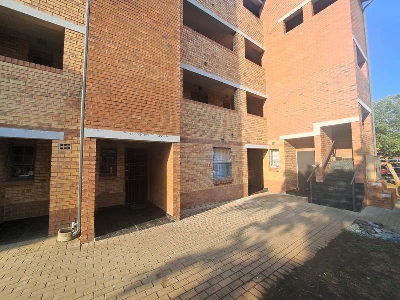 2 Bedroom Property for Sale in Heuweloord Gauteng