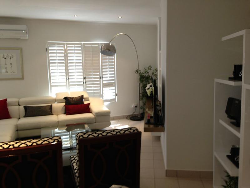 To Let 2 Bedroom Property for Rent in Sandhurst Gauteng
