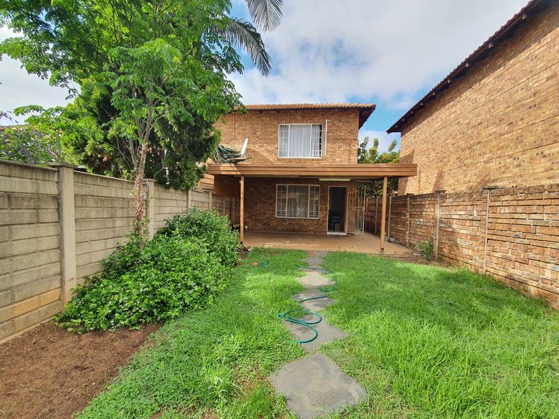 2 Bedroom Property for Sale in Annlin Gauteng