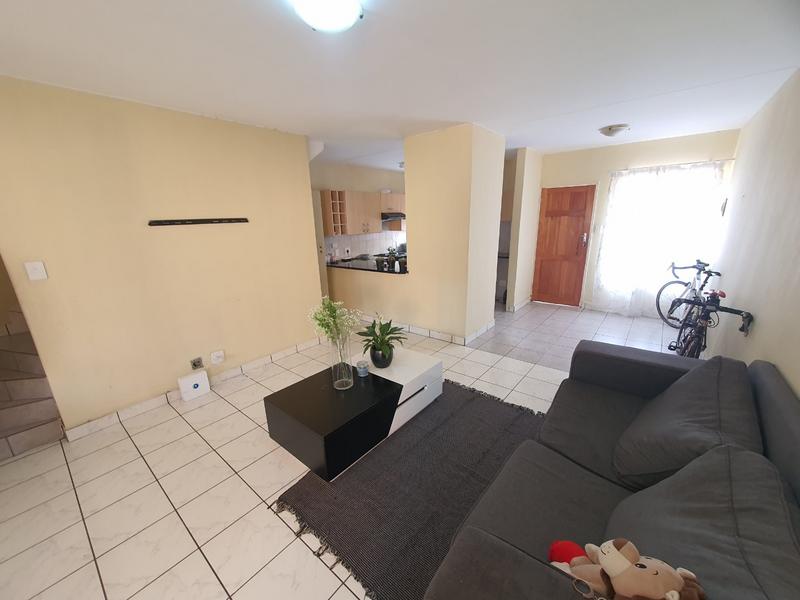 2 Bedroom Property for Sale in Annlin Gauteng