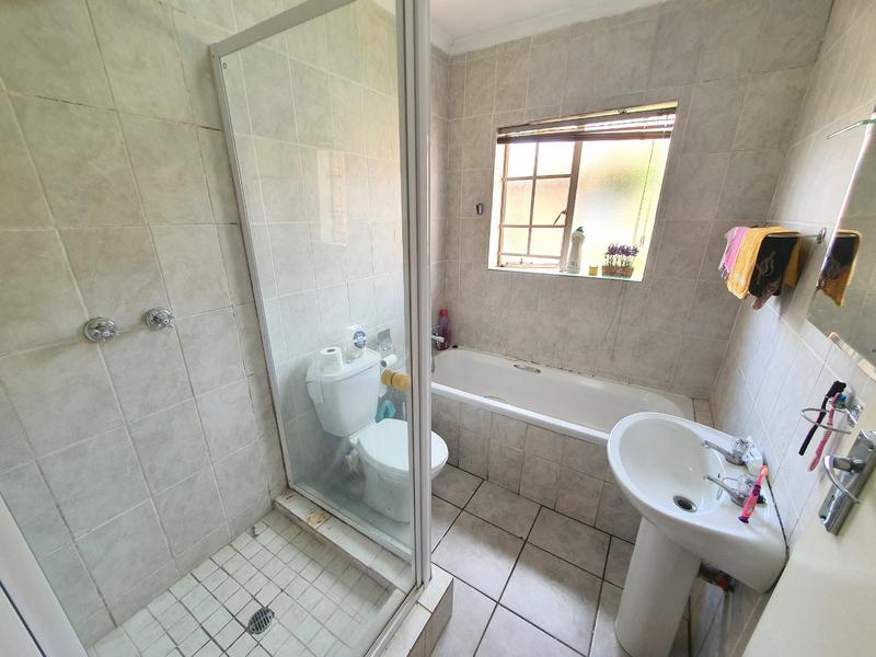 2 Bedroom Property for Sale in Annlin Gauteng