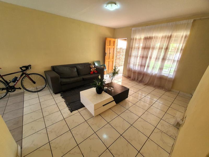 2 Bedroom Property for Sale in Annlin Gauteng