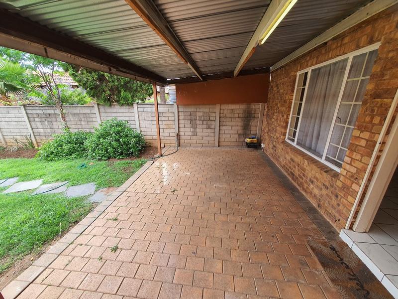 2 Bedroom Property for Sale in Annlin Gauteng